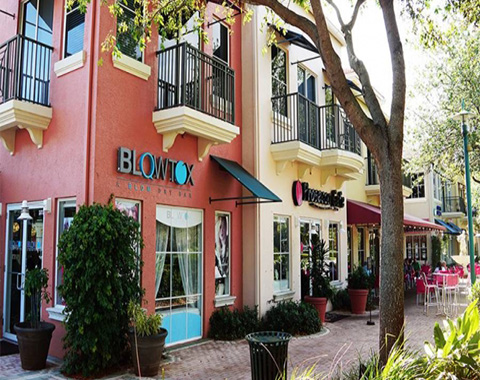 A storefront that says